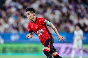 足球报列中超半程本土TOP10：韦世豪MVP，张玉宁、塞鸟在列配图